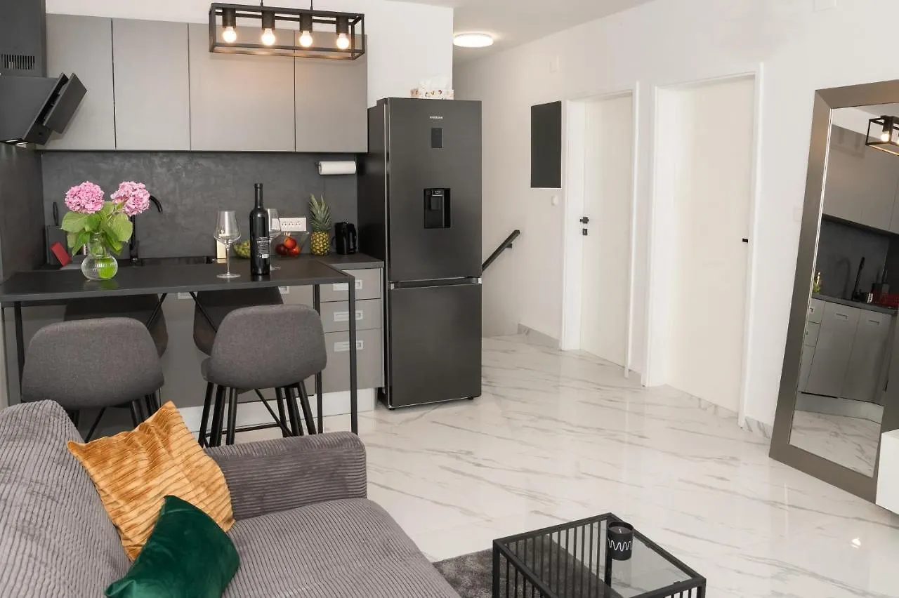 Apartment Adam Zadar 0*,  Croatia